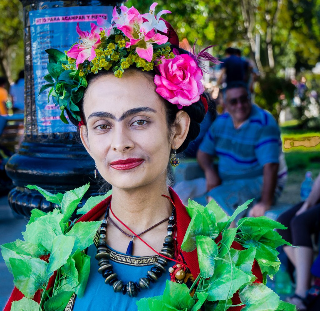 Frida Kahlo reincarnate, central plaza, Castro, Chiloé, Chile